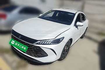 比亚迪秦PLUS 2025款 DM-i 智驾版 1.5L 55km 领先型