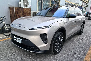 蔚来ES8 2023款 465km 行政版 75kWh